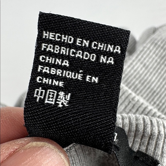 NWOT Forever 21 Ribbed Gray T-Shirt w/Handmade Disney Cinderella Design - Picture 4 of 7